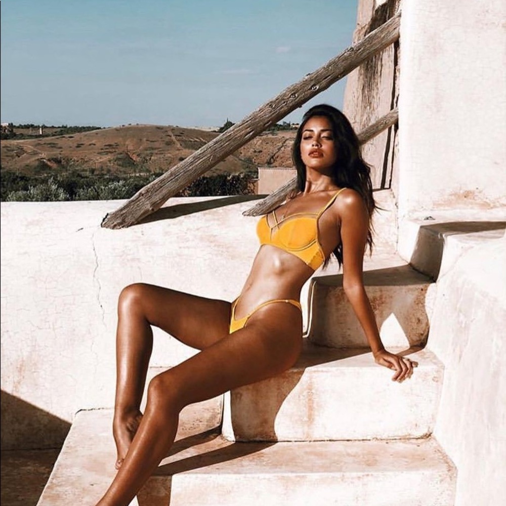 Beach Bunny DYLAN Top